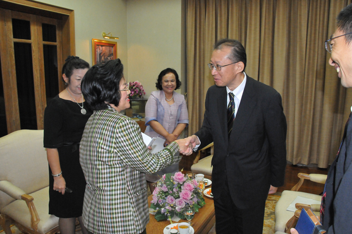 japan-secretary-general-16-10-2556-01