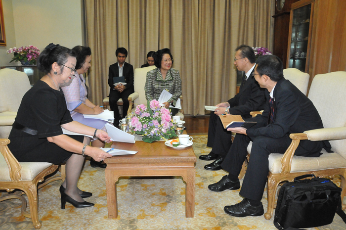japan-secretary-general-16-10-2556-02